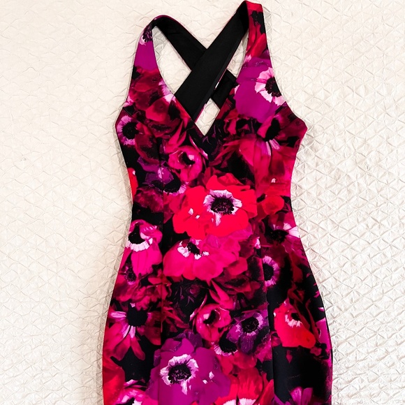 Dress - Picture 1 of 1